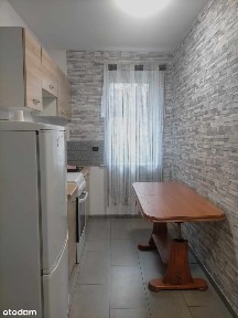 2 pokoje, kuchnia umeblowana, pokoje puste