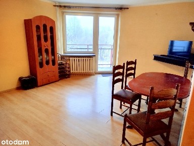 Malczyce/3pokoje/balkon/piwnica/1piętro/blok/pkp 300 m