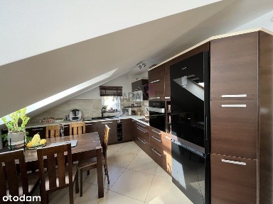 Duży dom w Wielgowie.