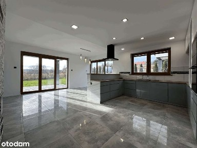 Nowoczesny dom z widokową działką