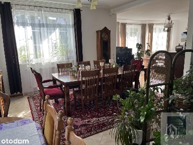 Klimatyczny dom przy lesie na osiedlu Piaski