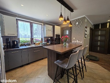 Piękny dom z dużą działką, budynkami gosp.k.Białej