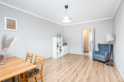 Krowodrza. Ul. Prądnicka. Ustawne, 2-pokojowe. Blok z cegły.