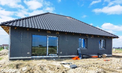 Dom parterowy wolnostojący na przestronnej działce