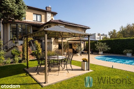 Zacisze - willa z basenem i ogrodem