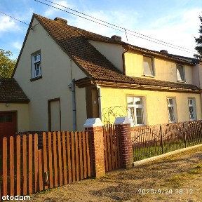 Dom w zabudowie bliźniaczej w Toporowie