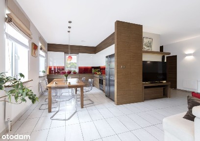 Dom wolnostojący, 250m2, garaż, 4 m.postojowe