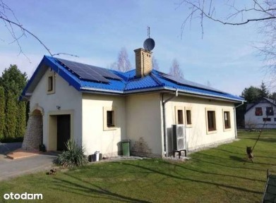 Parterowy dom z garażem, 138 m2, działka 1750