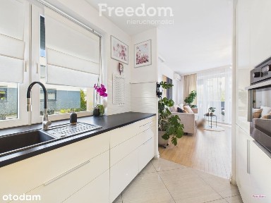 Przestronne 2 poziomy z balkonem