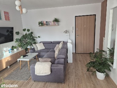 Przytulne mieszkanie 2 pokojowe (balkon i garaż) - Głębocka 88 | 48 m²
