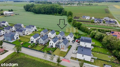 Nowy Energooszczędny dom z fotowoltaiką i ogrodem