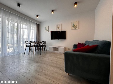 Samo centrum, przejście priv do PopGym, Biedronki