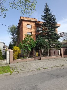 Sprzedam duży dom dwurodzinny bez pośredników