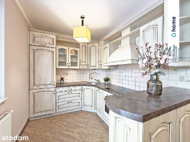 Dwa pokoje, balkon, 1. piętro, miejsce w hali