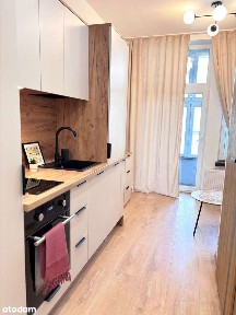 Kawalerka z balkonem w Centrum Chorzowa!