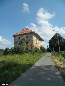 Dom, 600 m², Zmiennica