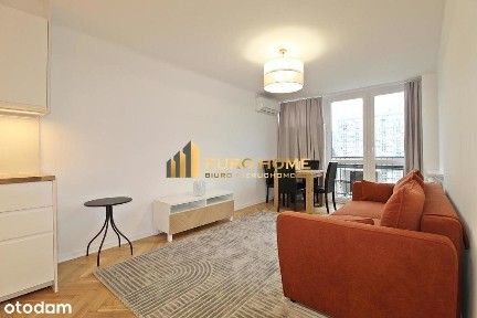 Blisko Halo Mirowskiej, Klimatyzacja, Ciche