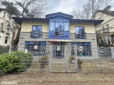 Budynek dla firmy | własny parking | Sopot