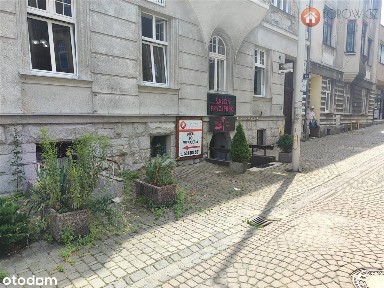 Deptak ul. Mickiewicza - blisko przystanku Mzk