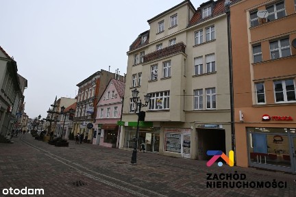 Całe pietro w kamienicy w centrum miasta