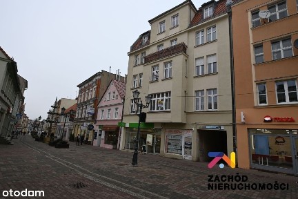 Całe piętro w kamienicy w centrum miasta