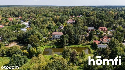 Duży dom z prywatnym stawem w Radomiu