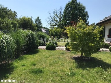 Wolnostojący dom z dużym ogrodem