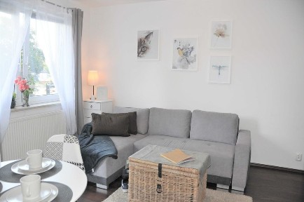 BEZPOŚREDNIO KAWALERKA 100m do Metro Księcia Janusza