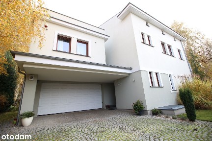 Strzeszyn Willa 400m2, nowoczesna i klasyczna.