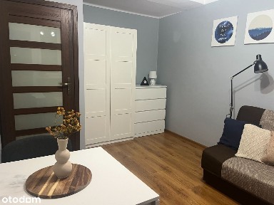 Przytulne 2 pok. mieszkanie z balkonem w Centrum