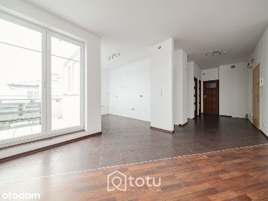 Ciche - jasna kuchnia - blisko centrum handlowego