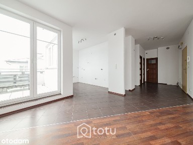 Ciche - jasna kuchnia - blisko centrum handlowego