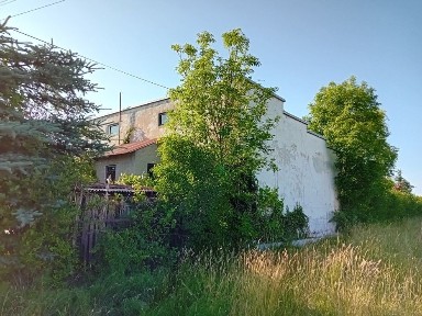 Dom murowany z działką