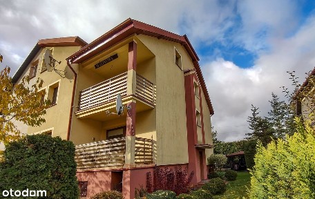 BLIŹNIAK Z PIĘKNĄ OKOLICĄ, WYPOSAŻENIEM I DUŻYM POTENCJAŁEM !