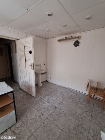 LOKAL UŻYTKOWY W CENTRUM BŁONIA