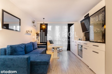 2 pokojowe mieszkanie do wejścia z balkonem na Komuny Paryskiej!