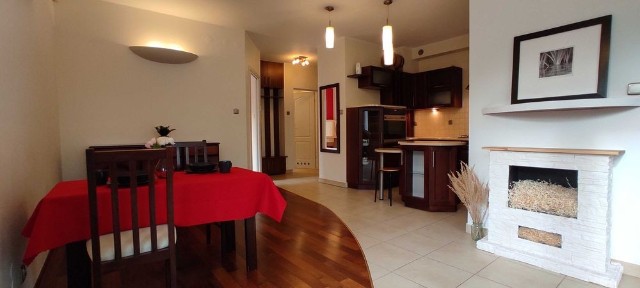 Wynajmę mieszkanie 2 pokojowe, wysoki parter, ul. K. Deyny 3