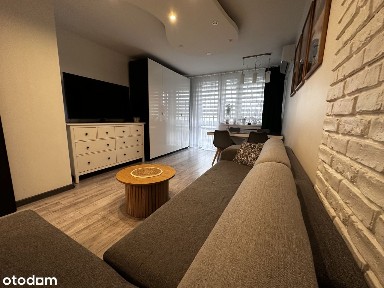 Przestronne 3-pokojowe mieszkanie z balkonem i klimatyzacją w Tychach