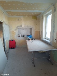 Dom z dwoma niezależnymi mieszkaniami.