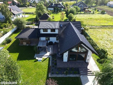 Dom jednorodzinny 180m2 z działką 2500m2 blisko centrum