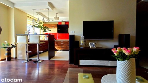 3 pokoje /garaż/piwnica