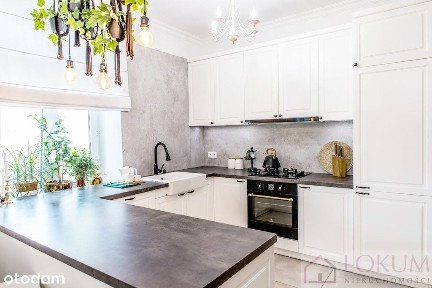 3 pokoje, 82 mkw, piętro 2/2, kamienica w centrum