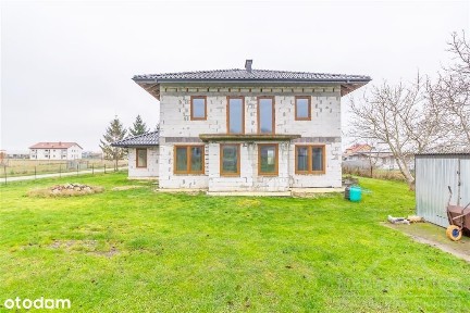 Nowy dom w Paprotnie koło Gąsek. 800m od morza.