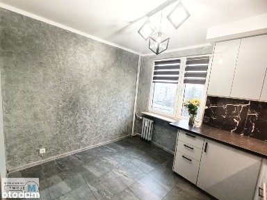 Kawalerka z dużym balkonem i windą