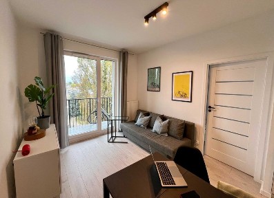 Senatorska 29, 2 pokoje, balkon, 2x garaż, bez pośredników