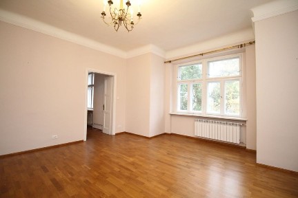 Saska Kępa, Dąbrowiecka, przestronne 2 pokojowe z dużym tarasem