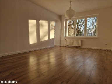 Przytulna kawalerka po generalnym remoncie-w centrum miasta.