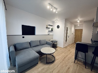 Mieszkanie typu studio w Śródmieściu - wykończone i umeblowane, balkon