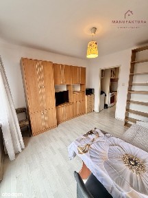 Kawalerka blisko uczelni 1 piętro z balkonem