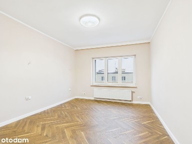 4-pokojowe po kapitalnym remoncie, 3. piętro kamienicy z lat 30-tych